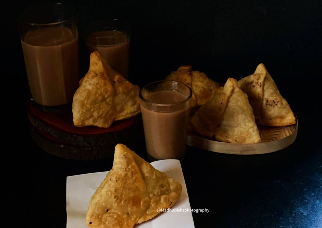 Samose aur Chai