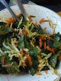 Ensalada de repollo y espinacas