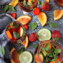 A picture of Hibiscus Kinnow Sangria (Non alcoholic).