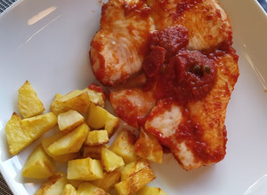Foto di Pesce spada alla siciliana e patate al forno