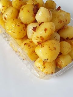 Una foto de Patatas al ajillo