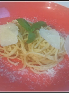 Una foto de Spaghetti burro e formaggio
