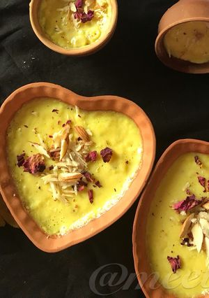 A picture of Kesari Makhana Phirni.