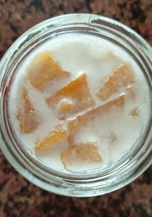Una foto de Yogures caseros de granada y caqui