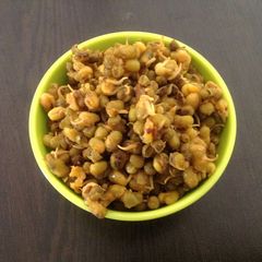 A picture of Vayda/Sprouts Gujju style.