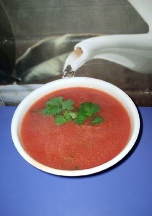 वेज टोमॅटो सूप (veg tomato soup recipe in Hindi) रेसिपी मुख्य फोटो