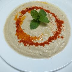 A picture of Creamy Arabian Hummus.