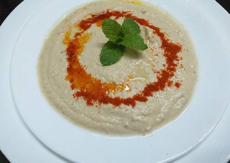 Simple Way to Make Homemade Creamy Arabian Hummus