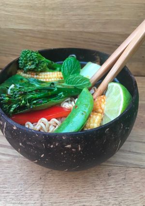 A picture of Noodles with Vegetables and Beancurd.