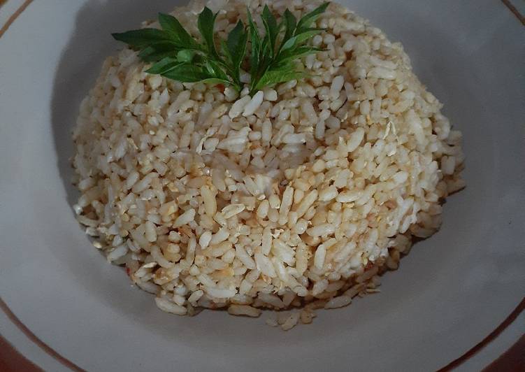 Langkah Mudah untuk Menyiapkan Nasi goreng suka-suka Anti Gagal