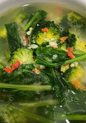 Foto resep Sop Brokoli X Caisim Bawang Putih