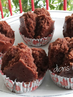 Foto resep Bolu Kukus Karamel Coklat Sukses (No Mixer n No Telur)