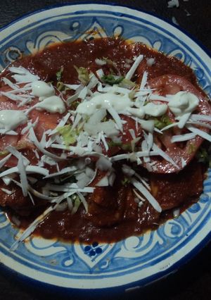 A picture of Christmas Enchiladas with 13 Mexican Chiles Ranch-Style (Las Correa del Ocote).