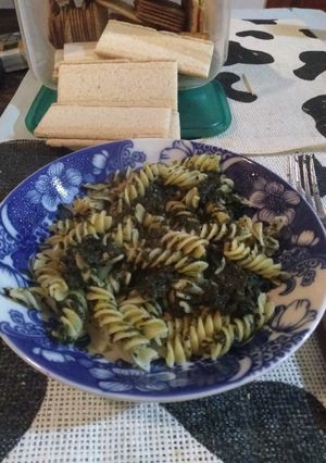 Foto principal de Fideos con espinacas salteadas