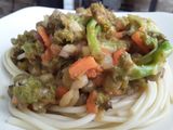 Espaguetis con ensalada tibia de vegetales...🍝