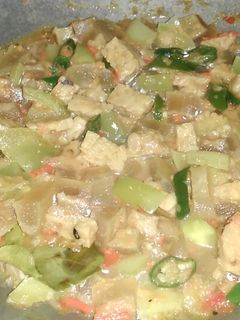 Foto resep Oseng Kikil Tomat Ijo