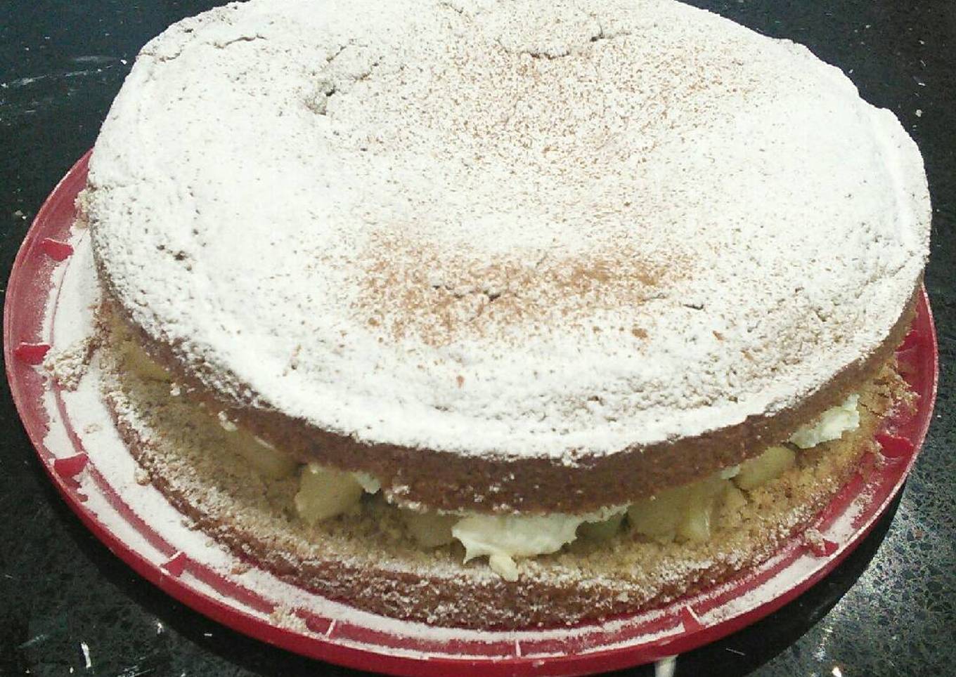 Cinnamon and Apple Sponge Cake