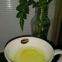 A picture of Turmeric milk.