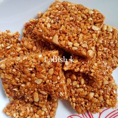 Groundnut cake A picture of Groundnut cake.