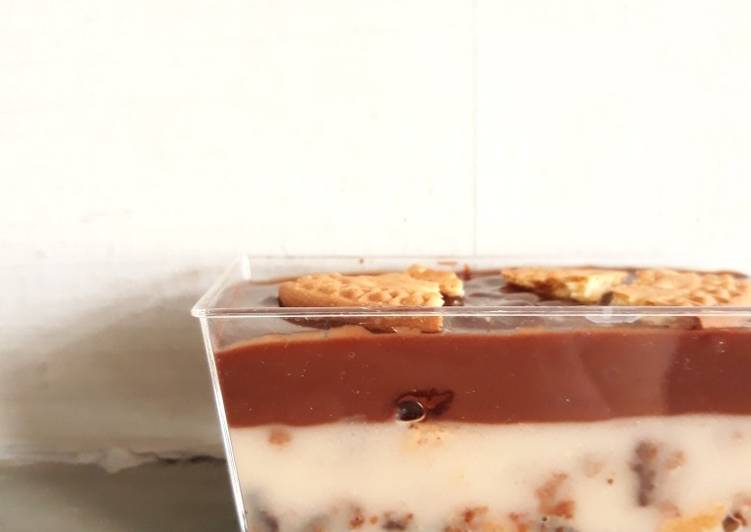Rahasia Menghidangkan Triple layer chocolate. Dessert box regal oreo Anti Gagal!