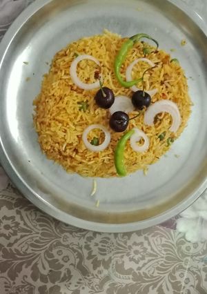 A picture of Tawa rice paav bhaji masala.