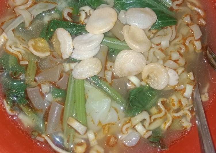 Bagaimana Menyiapkan 45. Seblak Indomie Anti Gagal