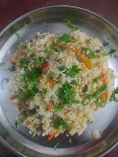 வெஜிடபிள் ப்ரைட் ரைஸ் (Vegetable fried rice recipe in tamil) செய்முறை முக்கிய புகைப்படம்