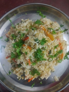 வெஜிடபிள் ப்ரைட் ரைஸ் (Vegetable fried rice recipe in tamil) செய்முறை முக்கிய புகைப்படம்