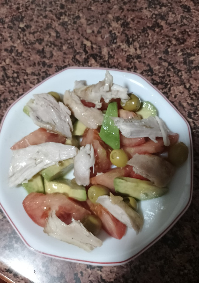 Una foto de Ensalada de Pollo Asado