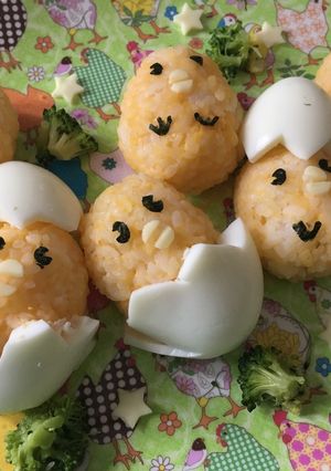 Une photo de Petit Onigiri Poussin