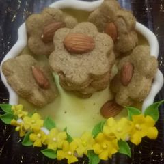 A picture of Missi aata almonds cookies.