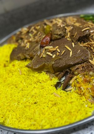 صورة لوصفة رز بخاري بقطع اللحم بطريقتي