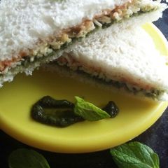 A picture of Cheese Chutney Sandwich.