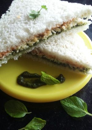 A picture of Cheese Chutney Sandwich.