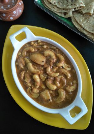 A picture of Olyaa Kaajuchi Bhaaji (Tender Cashewnuts Curry).