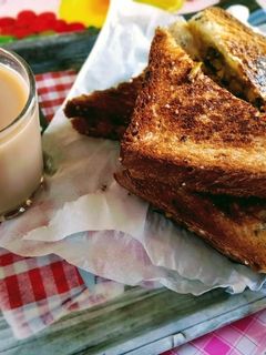 মেয়ো স্যান্ডউইচ(Mayo sandwich recipe in Bengali) রেসিপির প্রধান ছবি