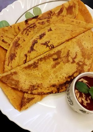 A picture of Besan cheela.