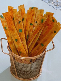 ખાખરા સ્ટીક્સ (Khakhra Sticks Recipe In Gujarati) રેસીપી મુખ્ય ફોટો