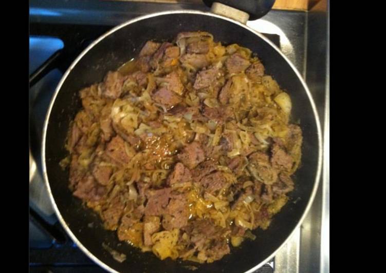 Easiest Way to Prepare Delicious Bœuf au curry et échalotes