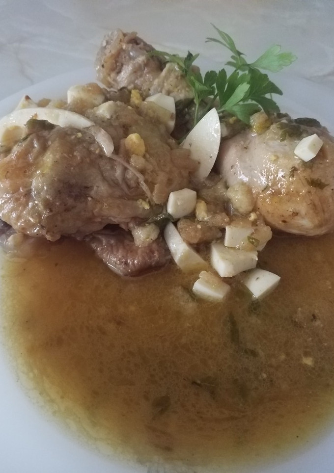 Una foto de Pollo en pepitoria