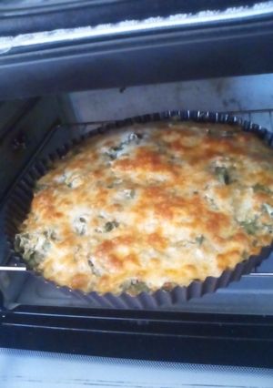 Una foto de Tarta de espinaca a la crema con queso gratinado