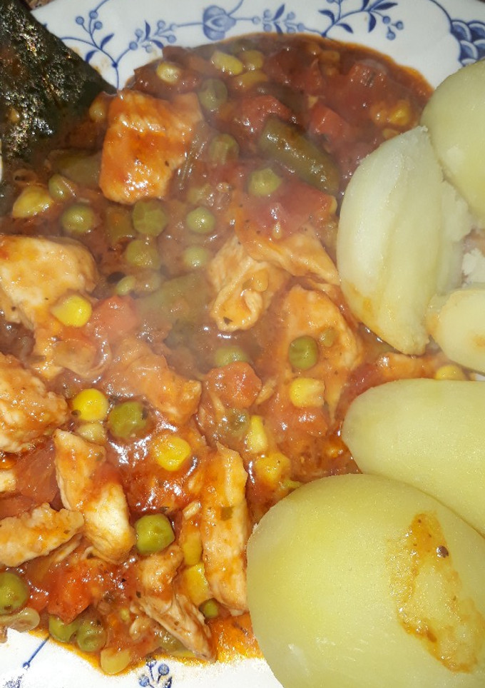 Una foto de Pollo a salsa