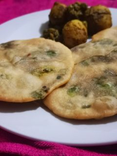 মটরশুঁটির কচুরি (matarshutir kochuri recipe in Bengali) রেসিপির প্রধান ছবি