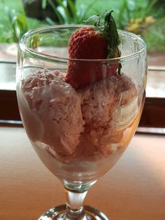 Foto resep Strawberry ice cream #ketofriendly