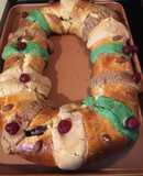 Rosca de reyes rellena