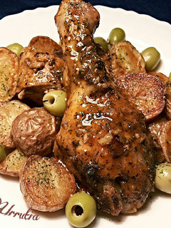 Una foto de Pollo en bolsa al horno, con especias y hierbas aromáticas