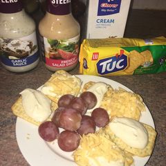 A picture of Snack time.