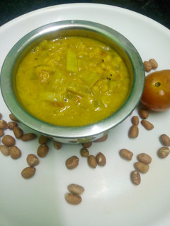 புடலங்காய் கூட்டு (Pudalankaai kootu recipe in tamil) செய்முறை முக்கிய புகைப்படம்