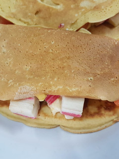 Una foto de Brunch de domingo! Kanikama y queso