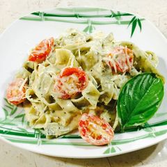 A picture of Patchoi Fettucini in Alfredo Sauce.